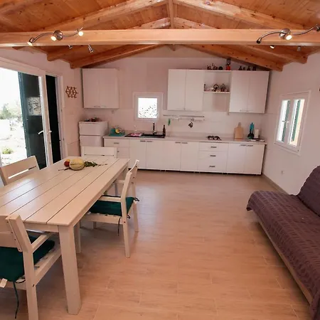 Robinson Jimi بيت للعطل