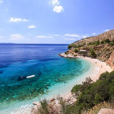 Robinson Jimi Дом отдыха Nerezisca